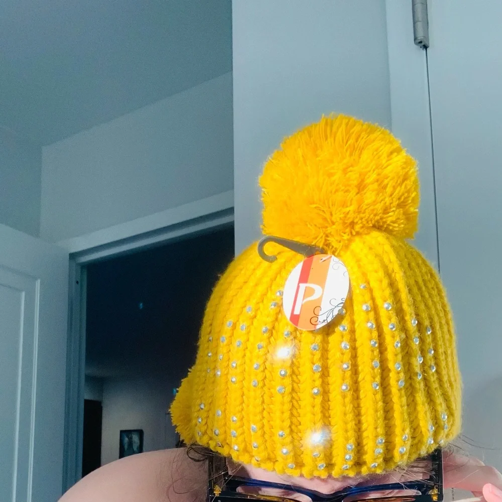 Crystals 3-Pompons Cable Knit mini Hat